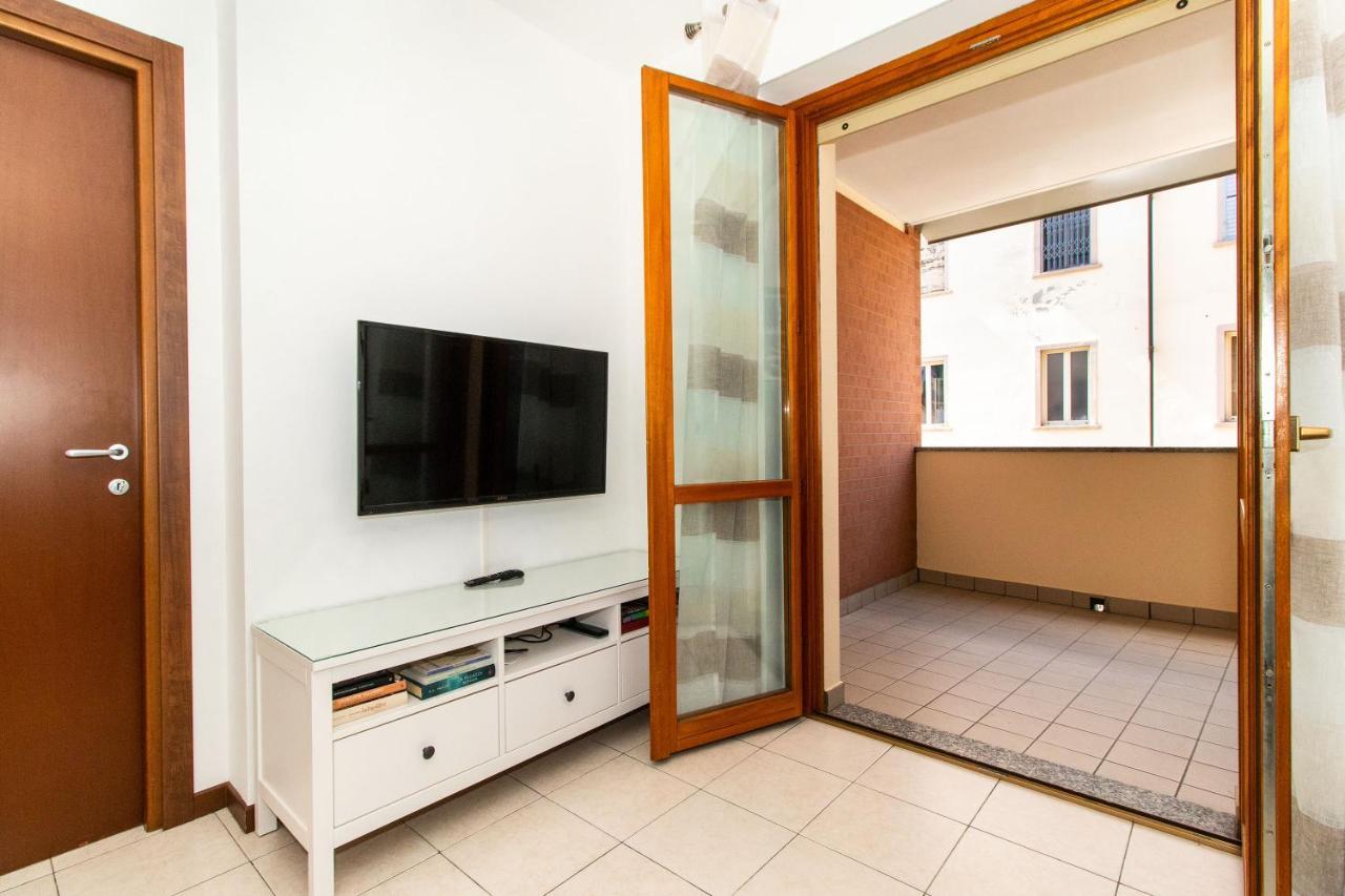 Come Casa Like Home Apartment With Parking Turín Exterior foto