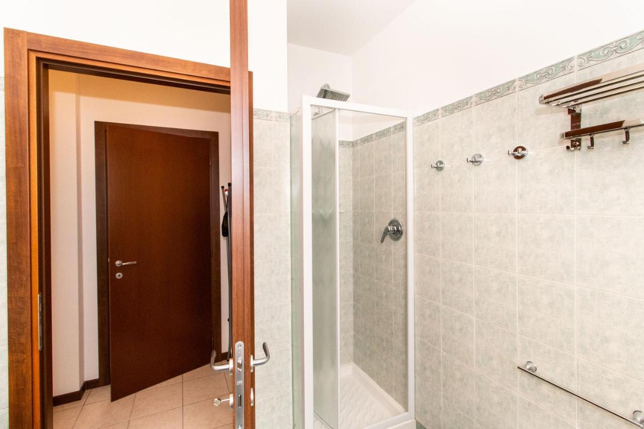 Come Casa Like Home Apartment With Parking Turín Exterior foto